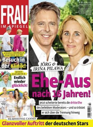 Frau im Spiegel - 25 Mai 2022