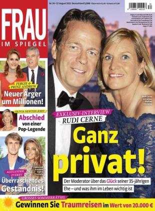 Frau im Spiegel - 17 August 2022