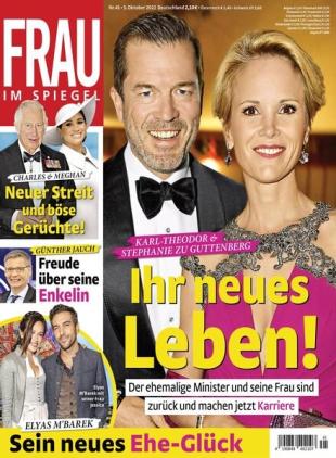 Frau im Spiegel - Oktober 2022